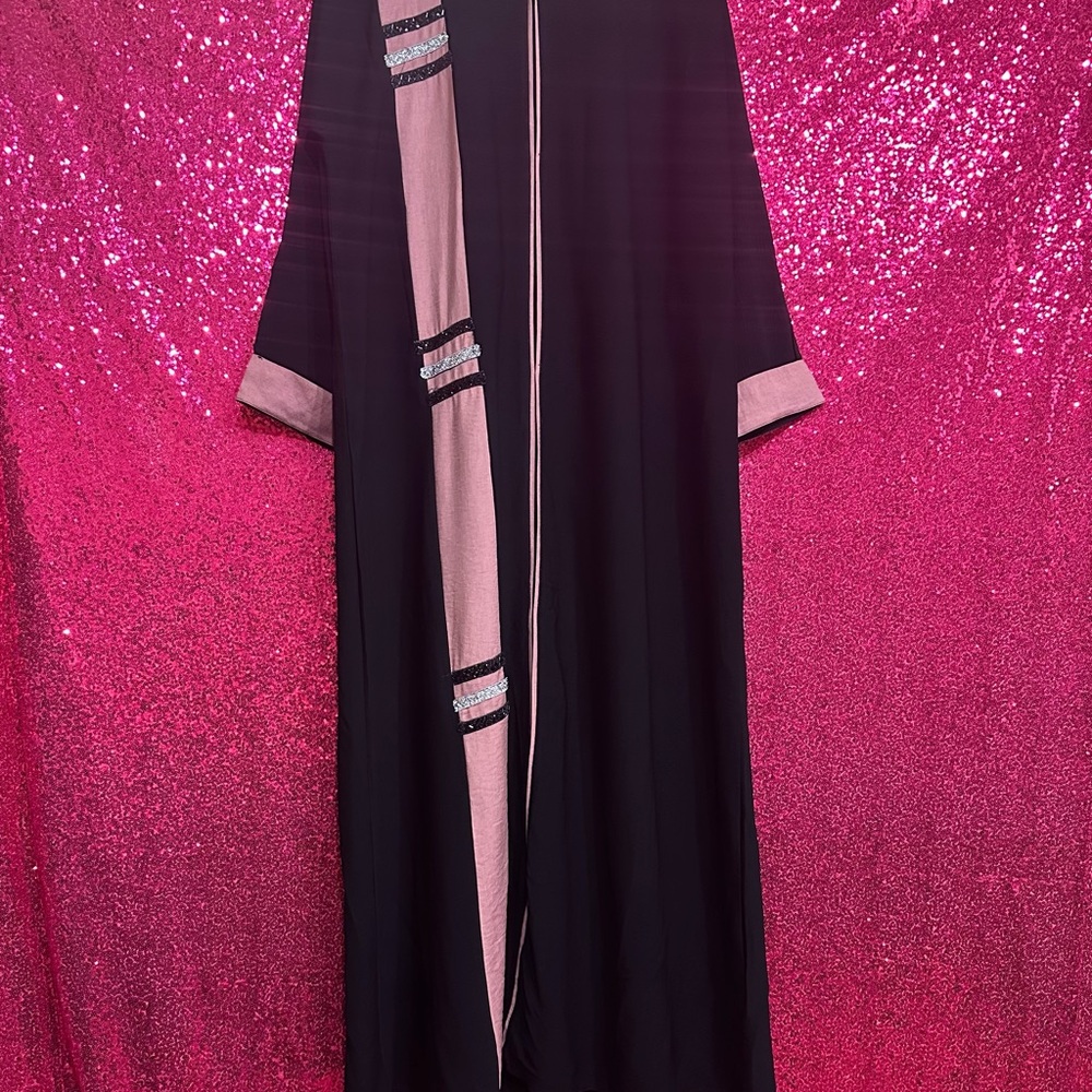 Elegant Black and Pink Abaya